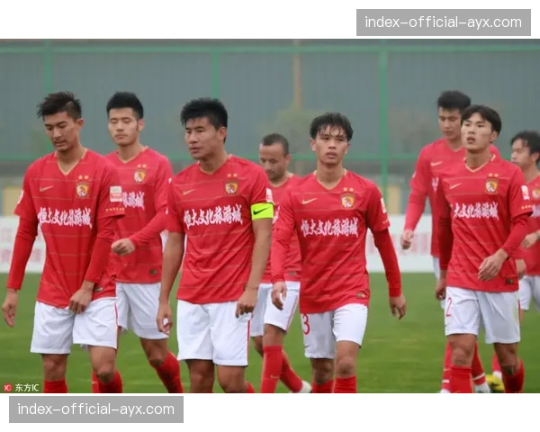 【2026年4月中超联赛·赛后·结果“青岛海牛0-2不敌上海申花,主帅承认球队在对手压迫下出球困难” 【2026年4月中超联赛·赛后·结果“青岛海牛0-2不敌上海申花,主帅承认球队在对手压迫下出球困难”