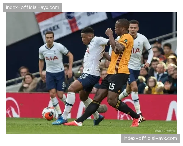 赛后述评：十人应战的伯恩利客场逼平狼队，保级希望重燃